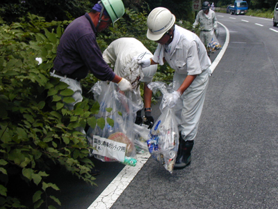 道路清掃（富士協会）