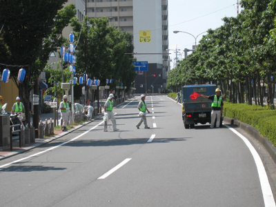 道路清掃（清水協会）