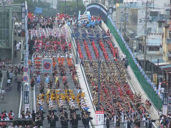 みなと祭り　総踊り会場（清水さつき通り）